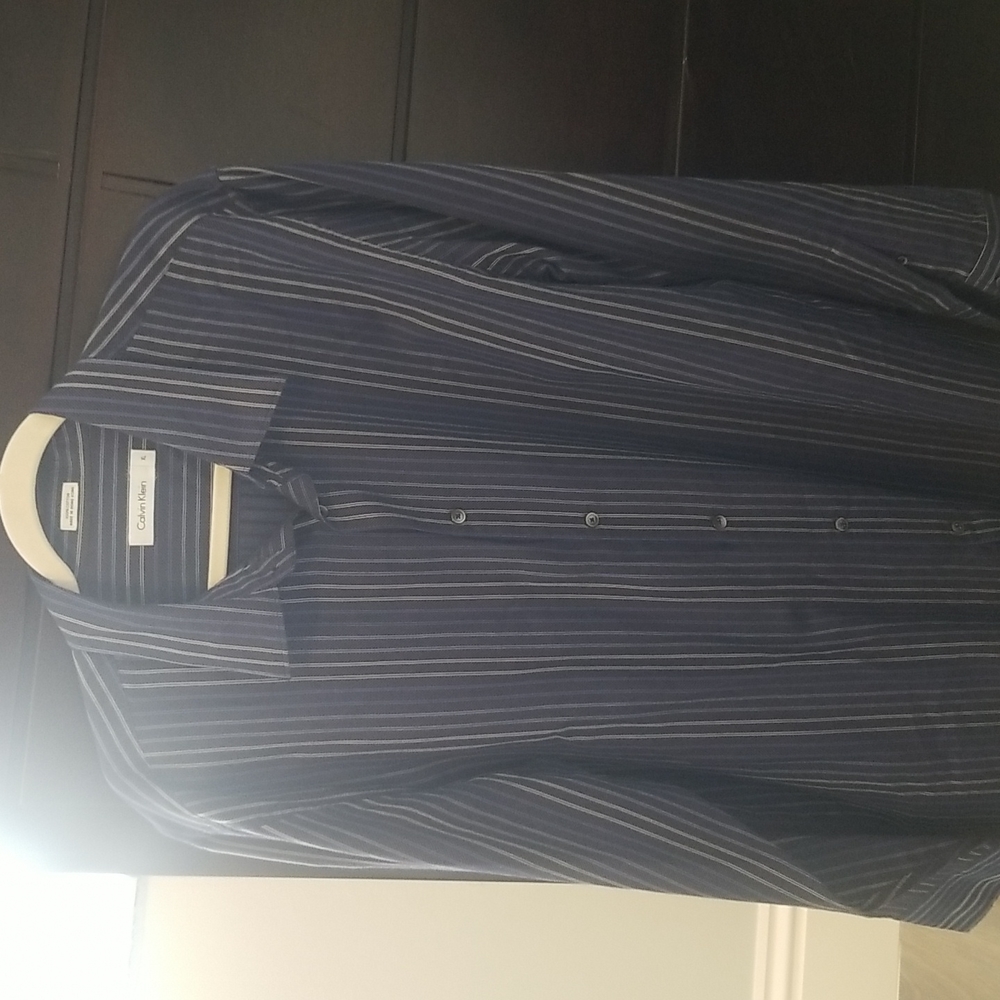 Calvin Klein XL long sleeve mens button down shirt 100% cotton